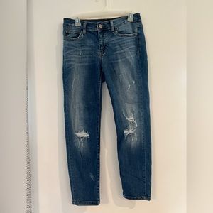 Judy Blue - Relaxed fit, Distressed, Medium/Dark Wash, Size 29